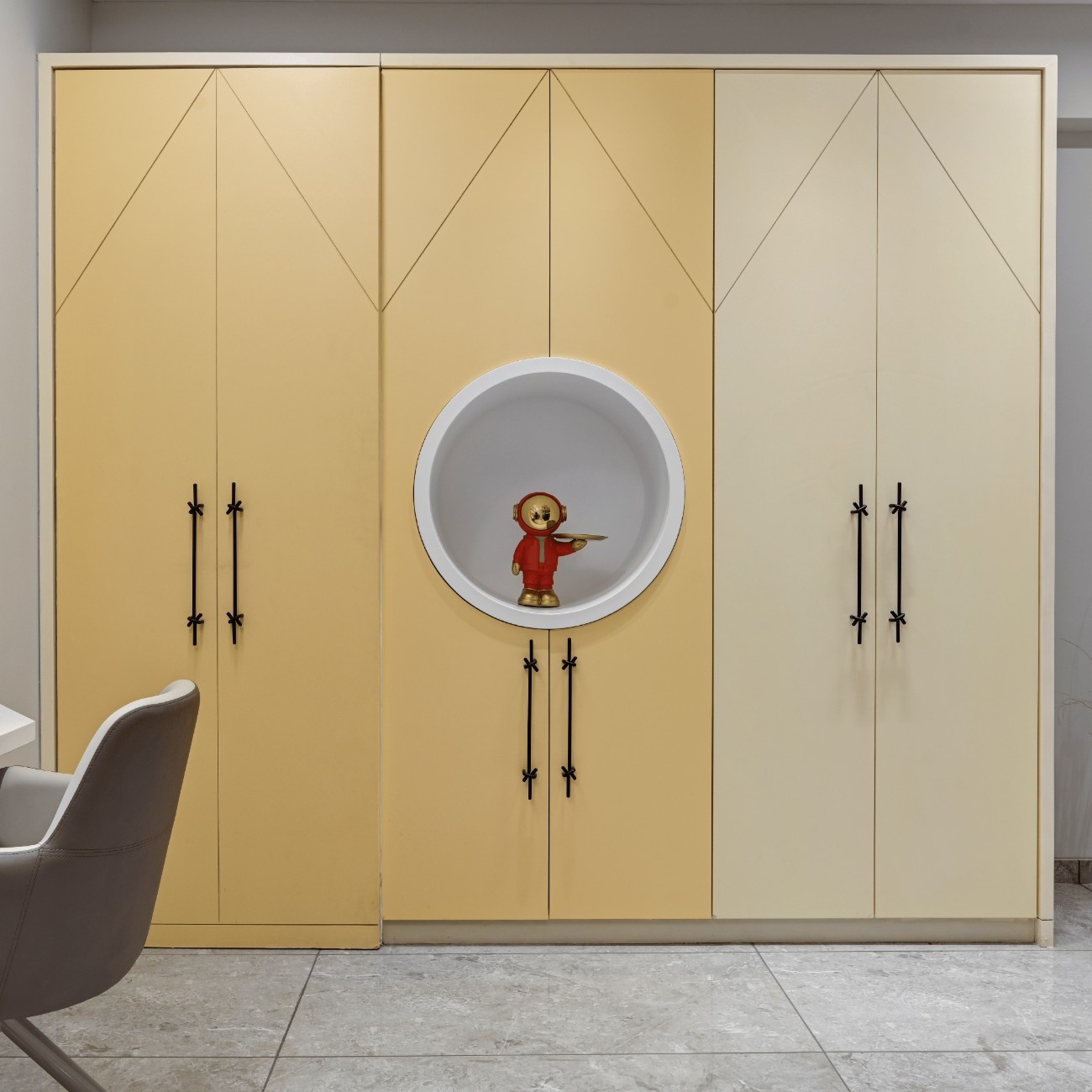 Rounded Edge Wardrobe